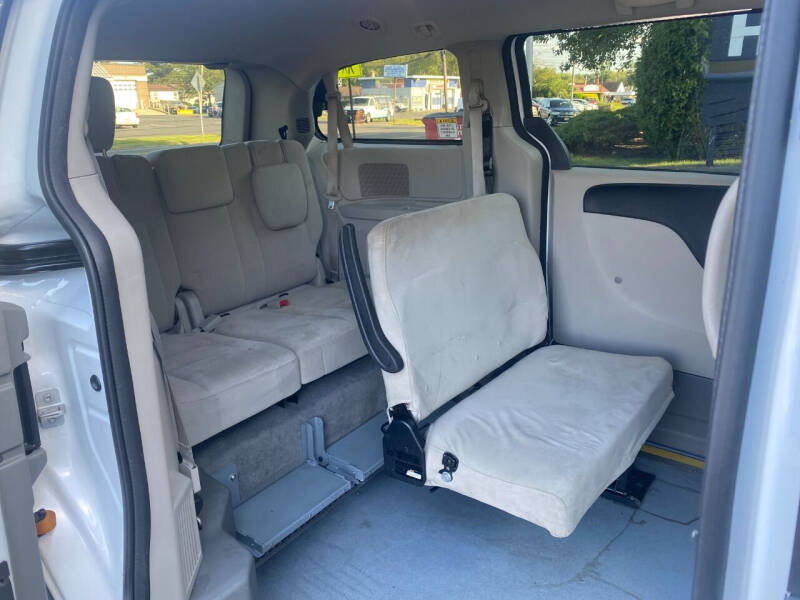 dodge grand caravan 2015 2C7WDGBGXFR701924 image dodge grand caravan 2015 2C7WDGBGXFR701924 image